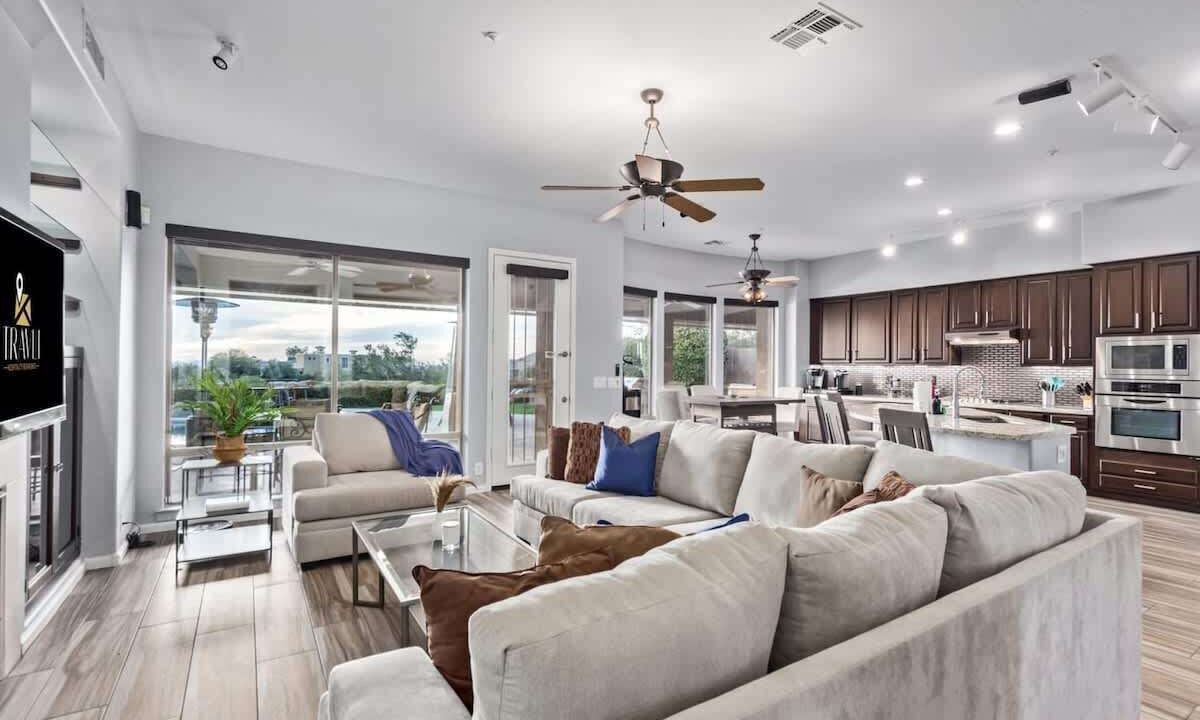 Photo of Livingroom in Paloma Paseo