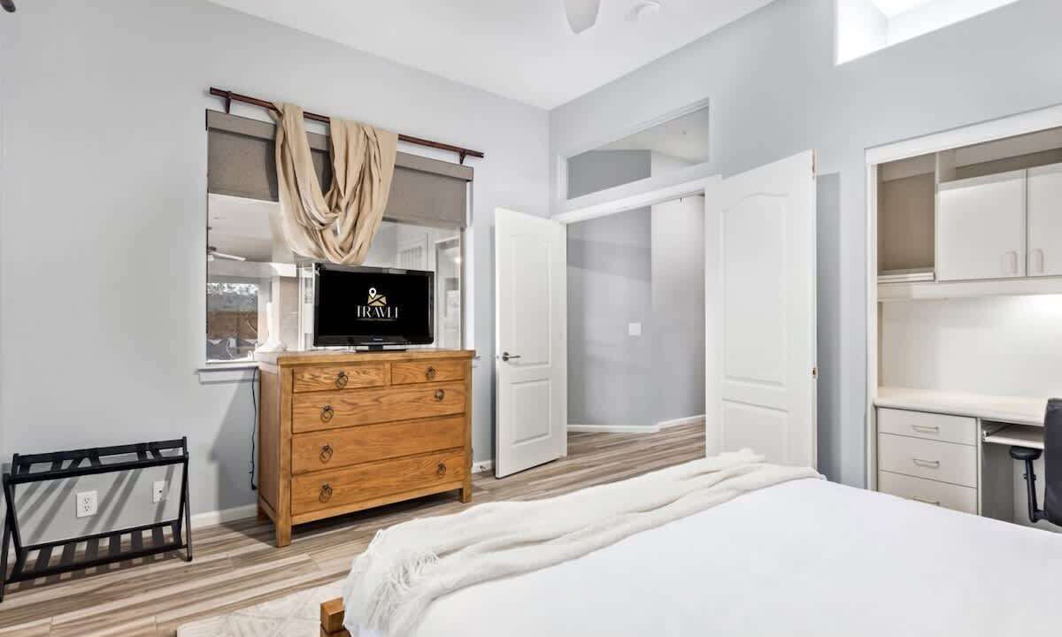 Photo of Bedroom in Paloma Paseo