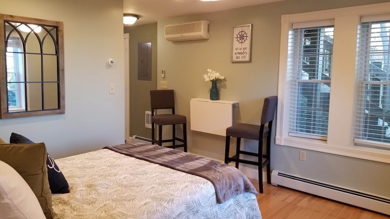 Photo of Bedroom in Chiltonville