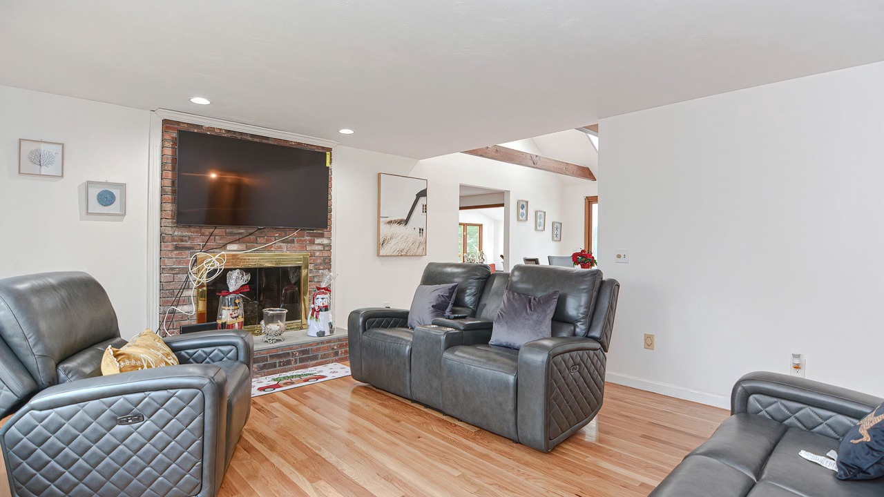 Photo of Livingroom in East Harwich