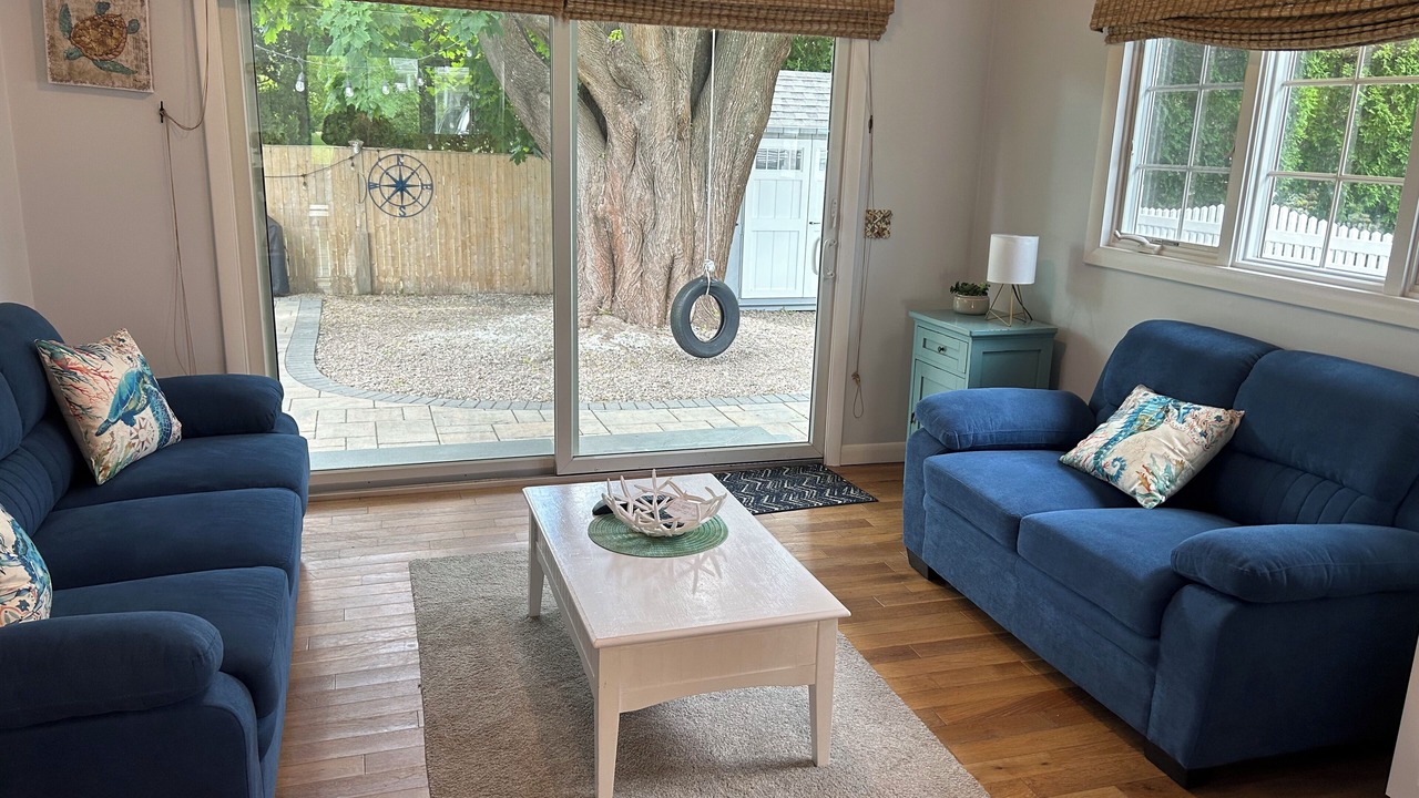 Photo of Livingroom in Bonnet Shores