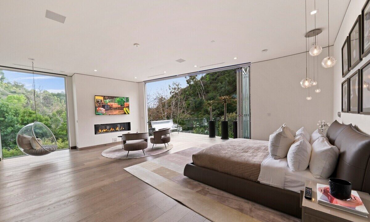 Photo of Others in Bel Air