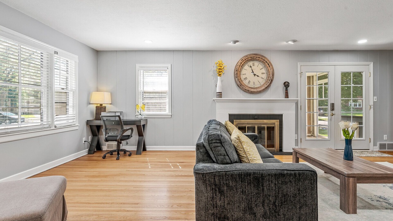 Photo of Livingroom in Rochester
