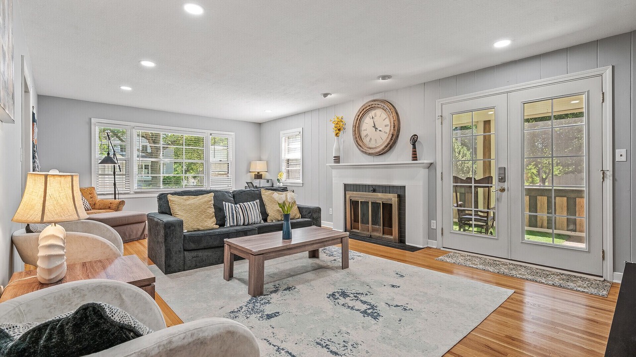 Photo of Livingroom in Rochester