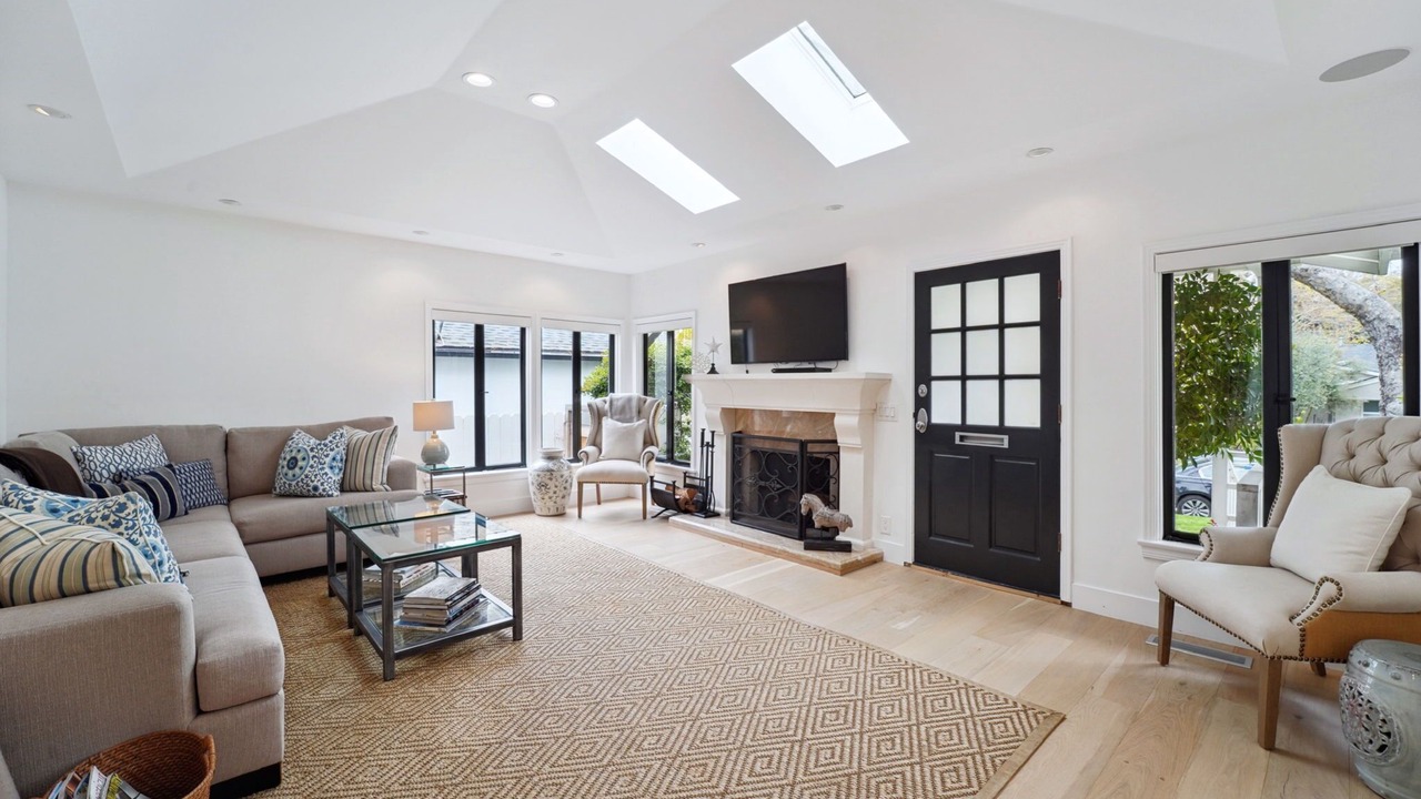Photo of Livingroom in Pacific Palisades