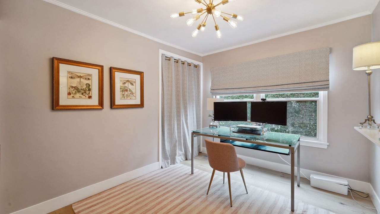 Photo of Bedroom in Pacific Palisades