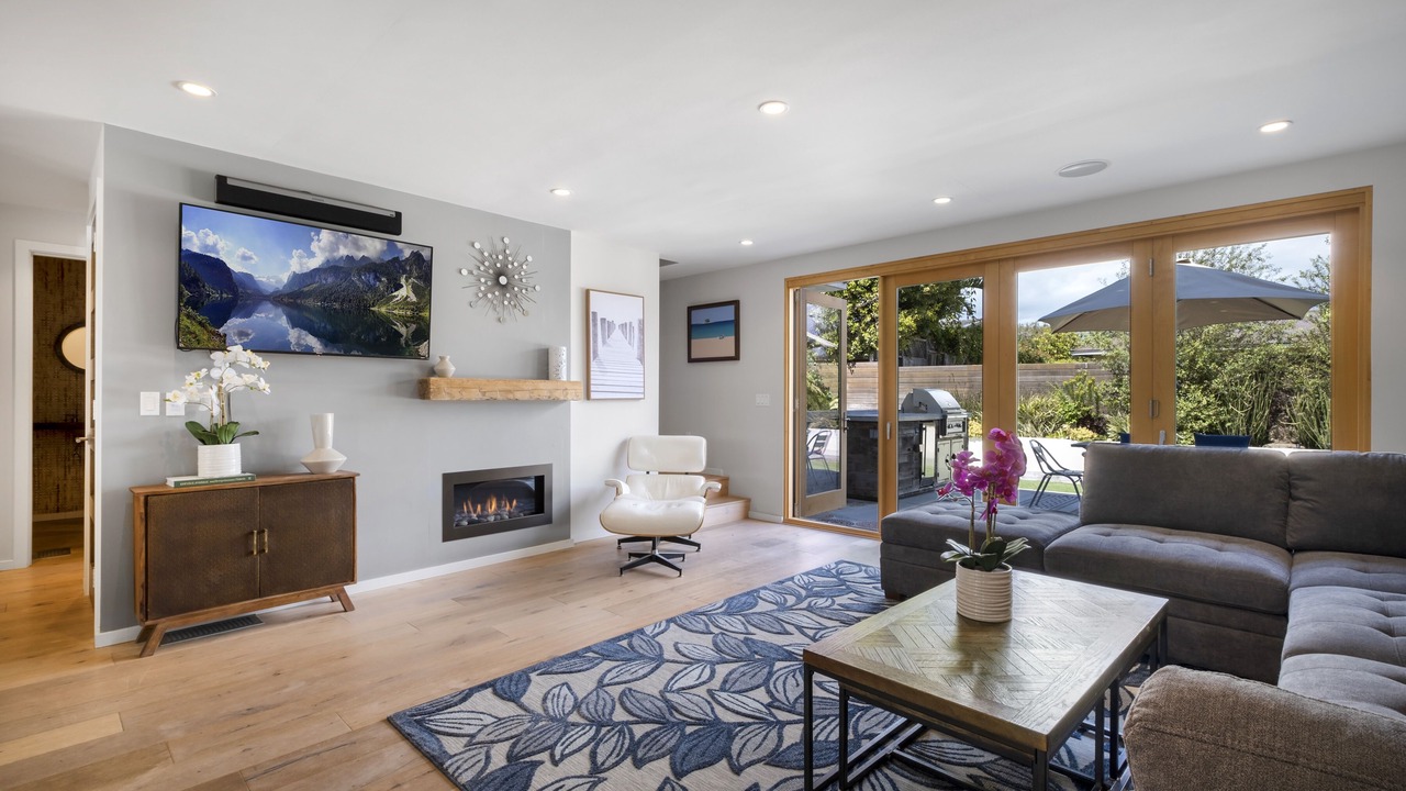 Photo of Livingroom in East Mesa
