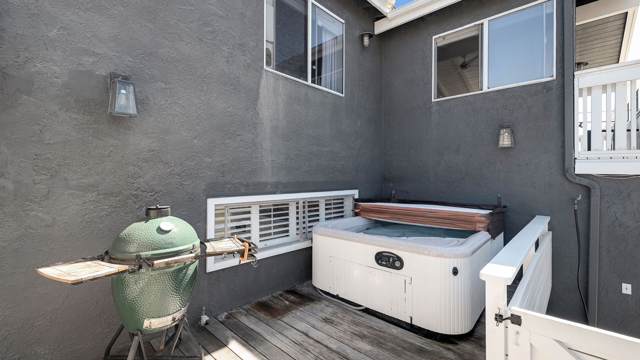 Photo of Patio Balcony in The Strand