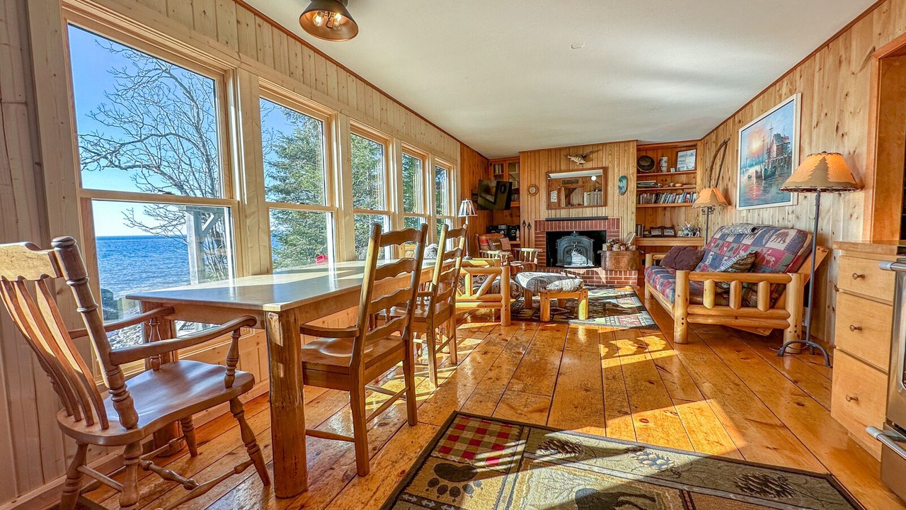 Photo of Bedroom in Grand Marais