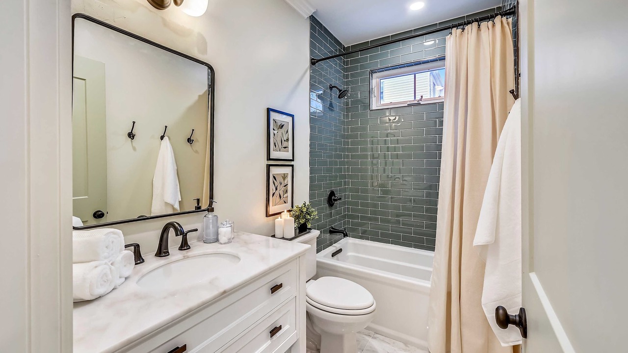 Photo of Bathroom in Egleston Square