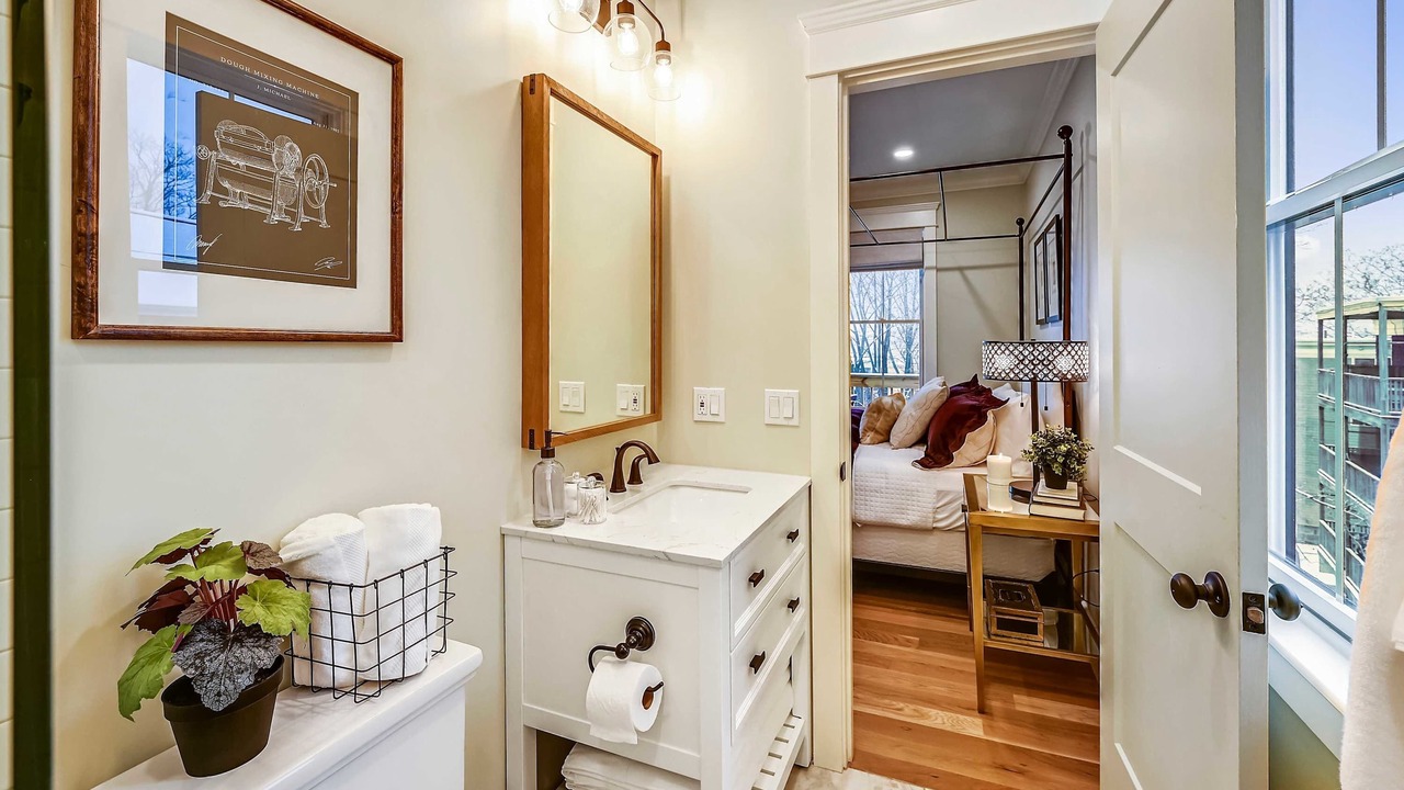 Photo of Bathroom in Egleston Square