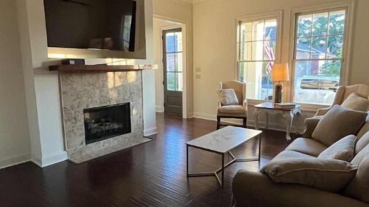 Photo of Livingroom in Milton