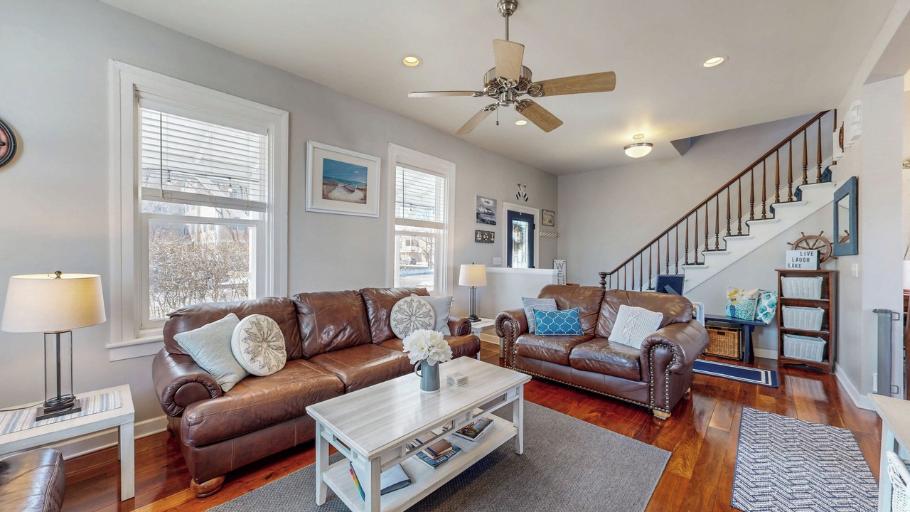 Photo of Livingroom in Lake City
