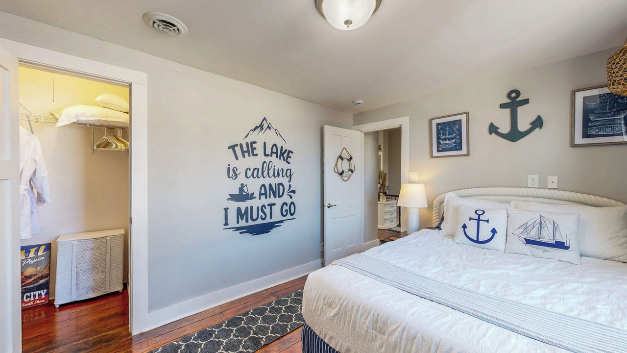 Photo of Bedroom in Lake City