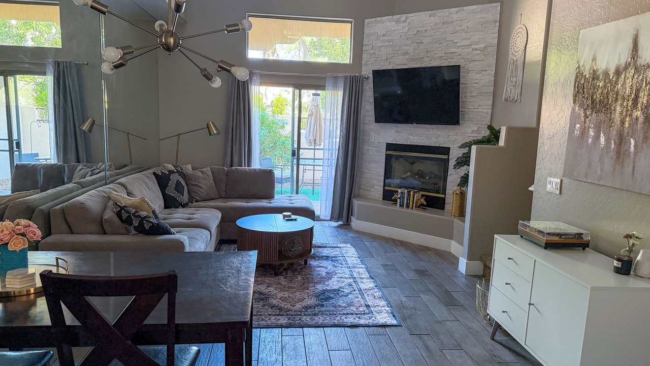 Photo of Livingroom in Central Scottsdale