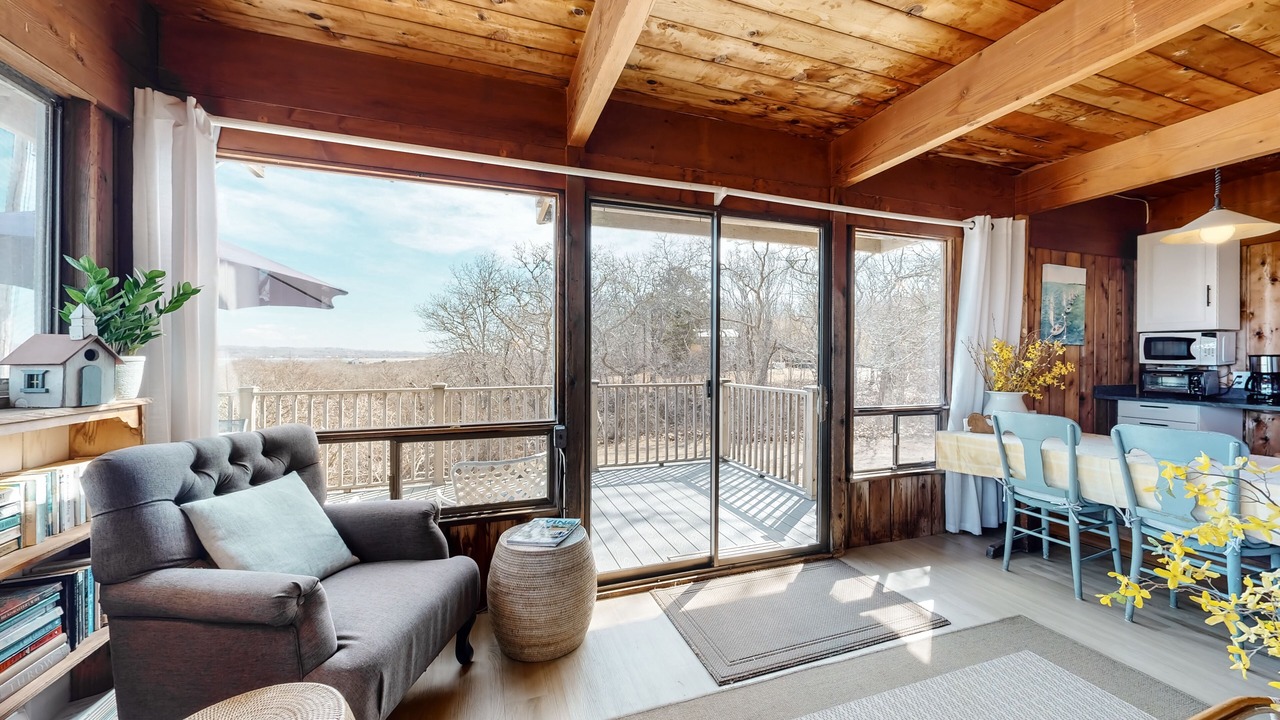 Photo of Livingroom in Aquinnah