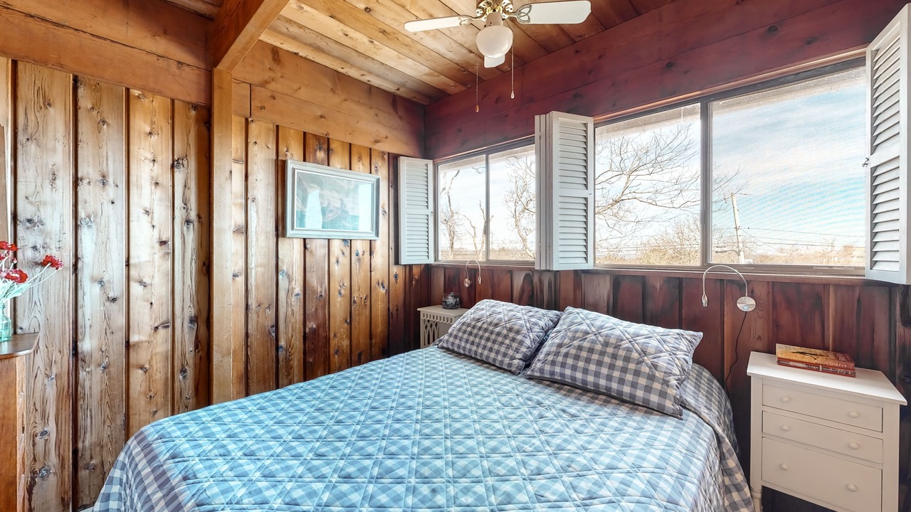 Photo of Bedroom in Aquinnah