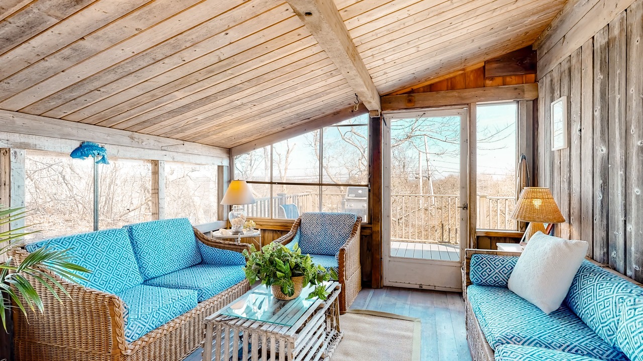 Photo of Livingroom in Aquinnah