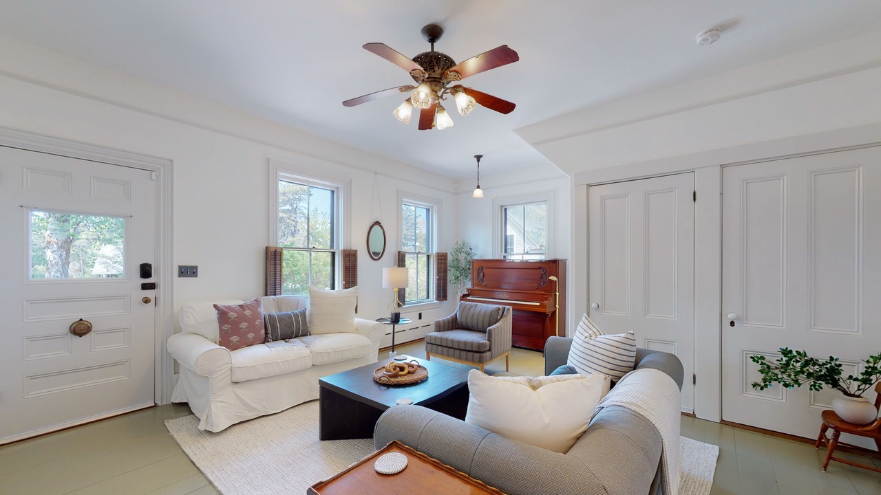 Photo of Livingroom in West Dennis