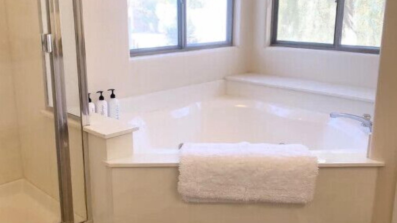 Photo of Bathroom in Central Scottsdale