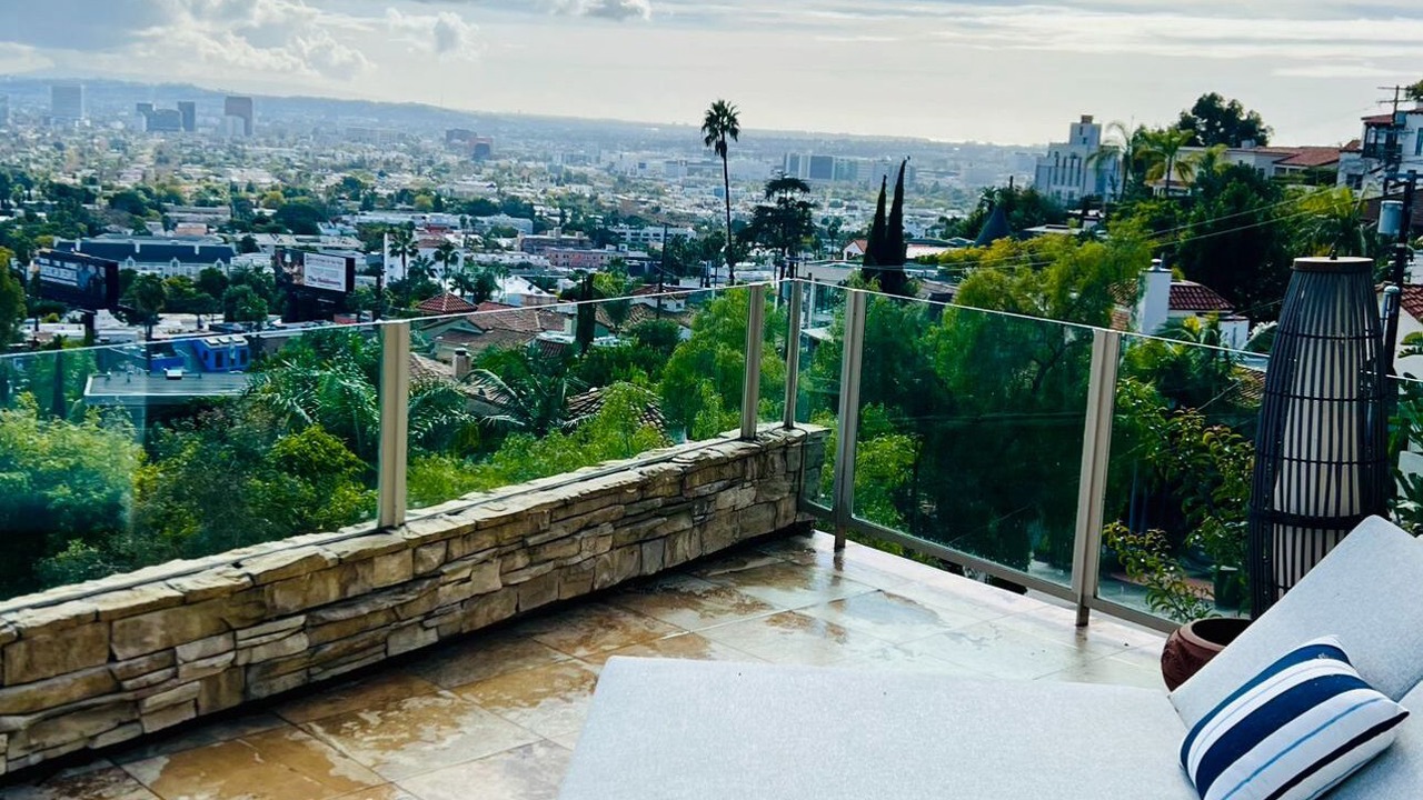 Photo of Patio Balcony in Hollywood Hills West