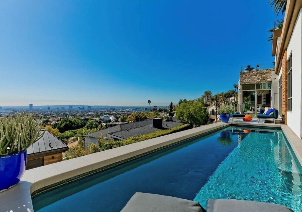 Photo of Outdoor in Hollywood Hills West