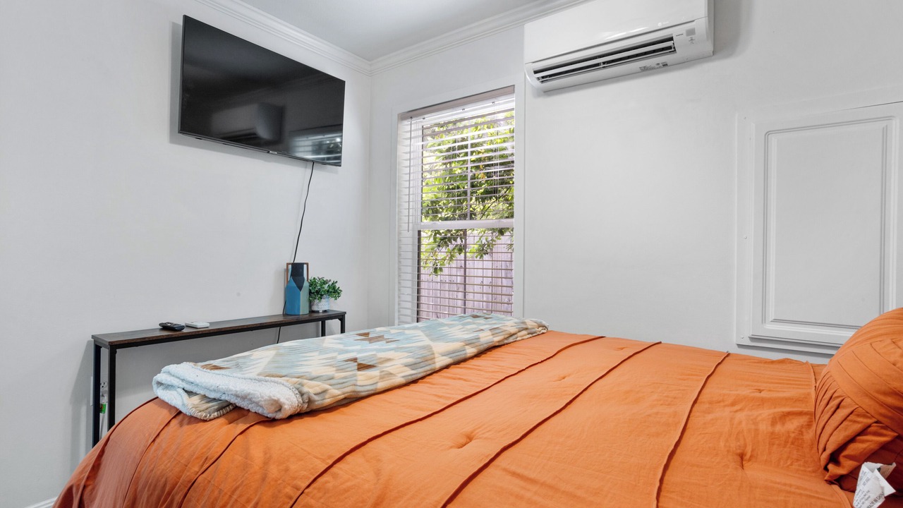 Photo of Bedroom in Ocean Springs