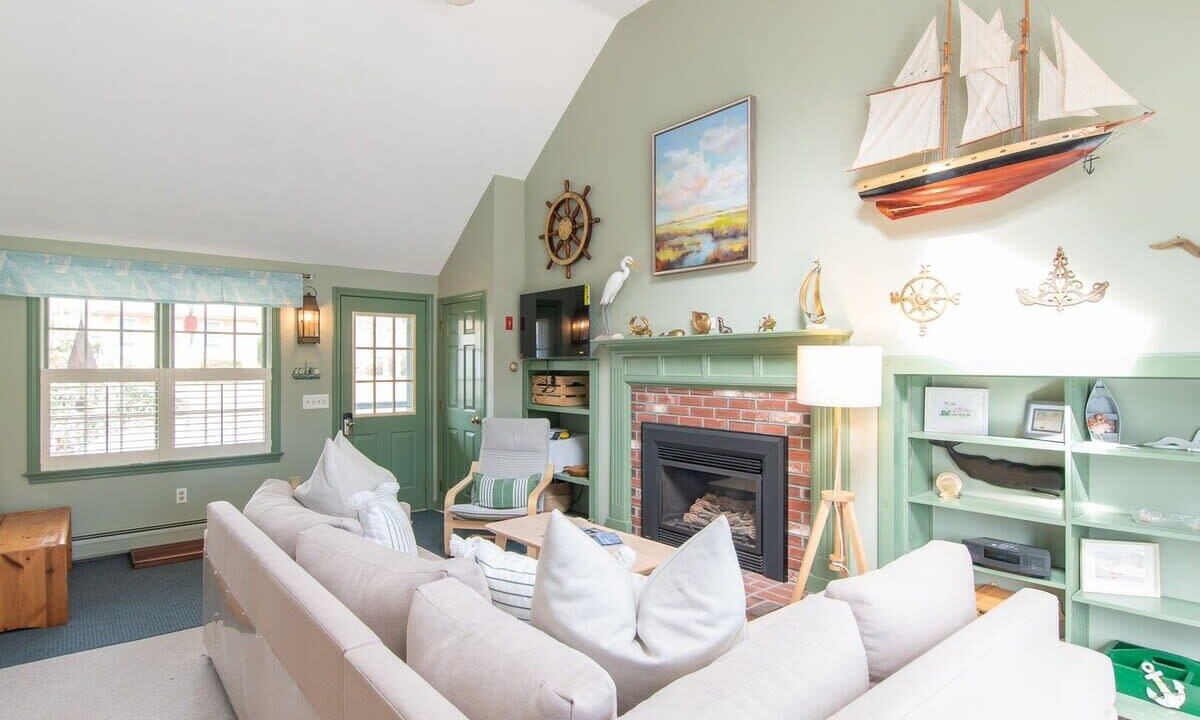 Photo of Livingroom in South Chatham