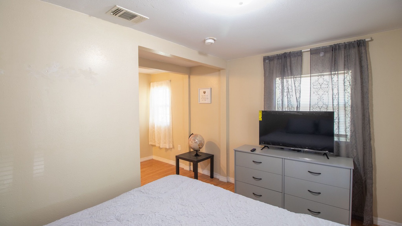 Photo of Bedroom in Pascagoula