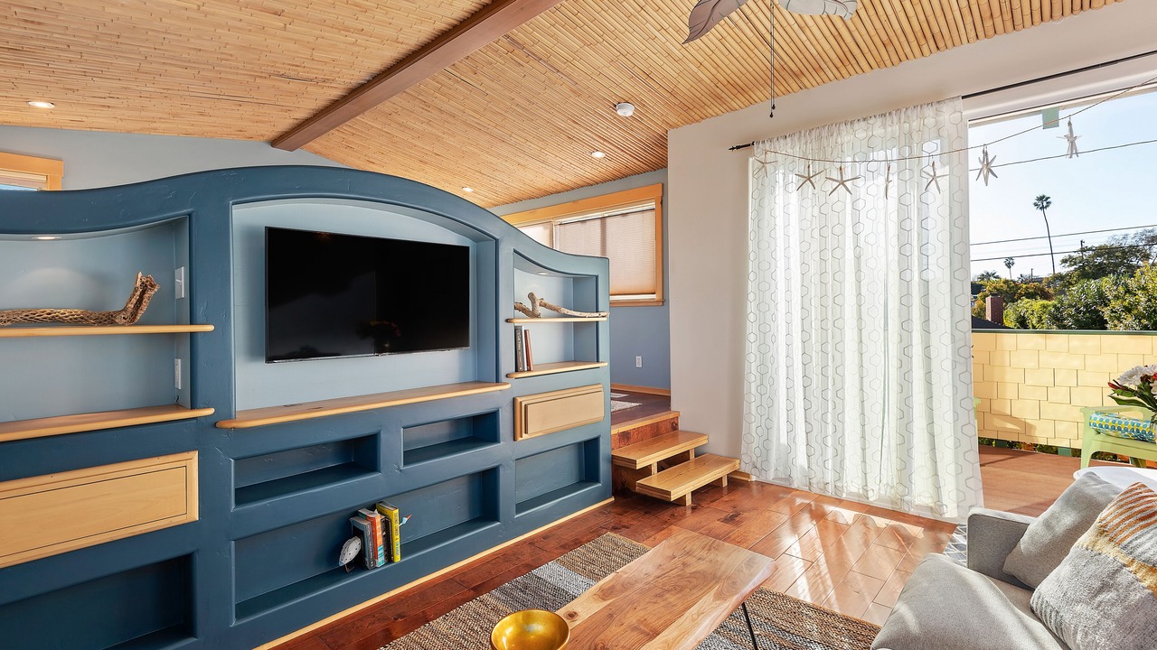 Photo of Livingroom in East Mesa