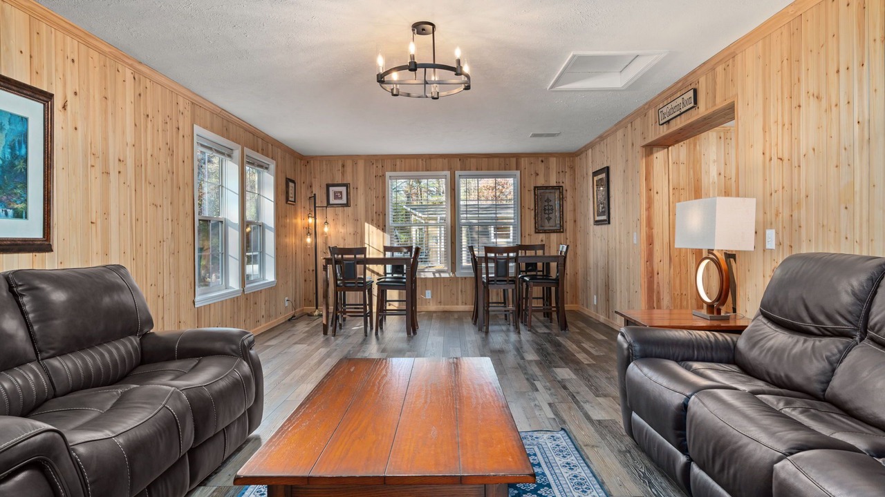 Photo of Livingroom in Spring Brook