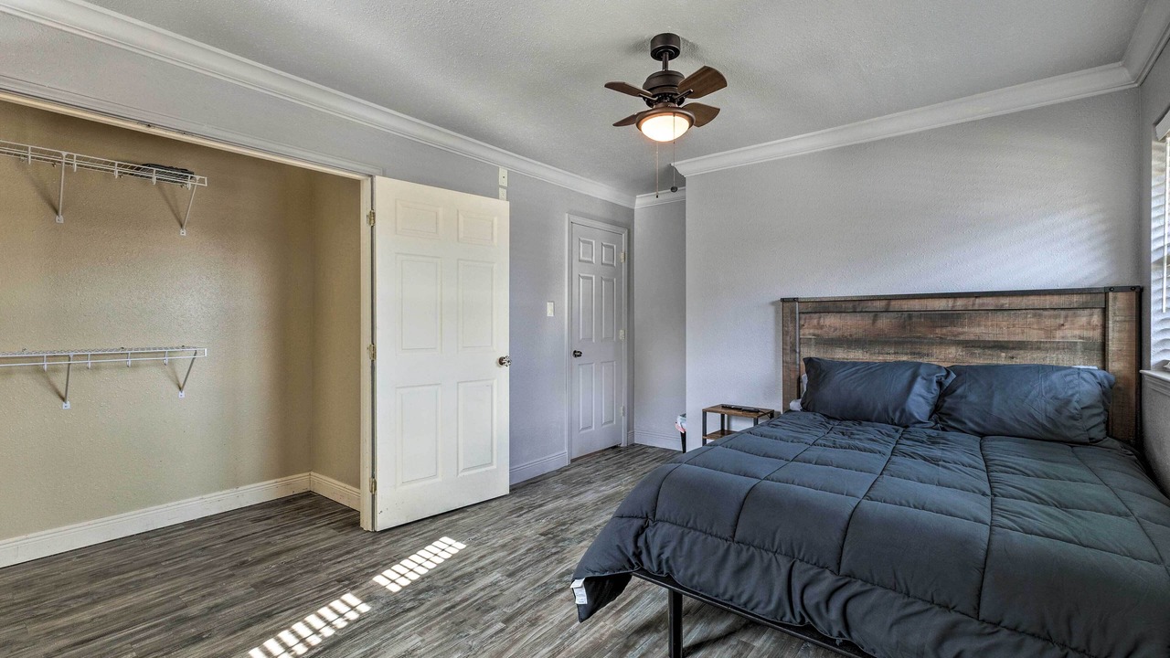 Photo of Bedroom in Gulfport