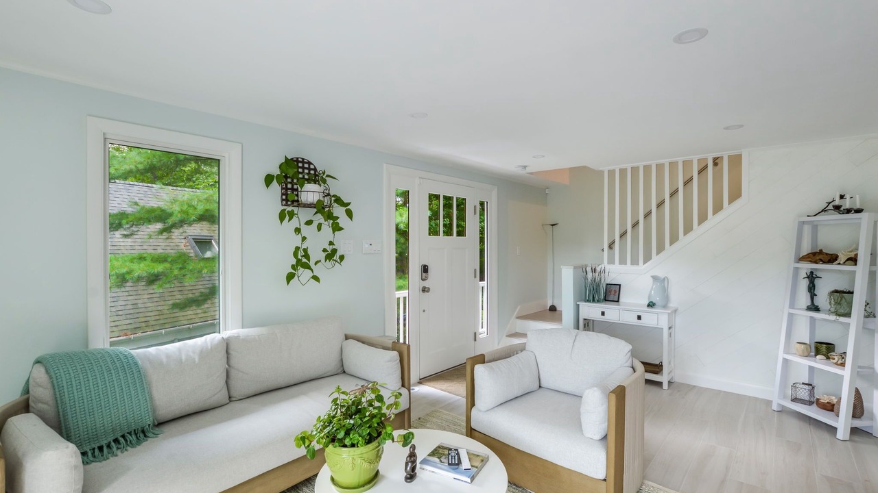 Photo of Livingroom in East Falmouth