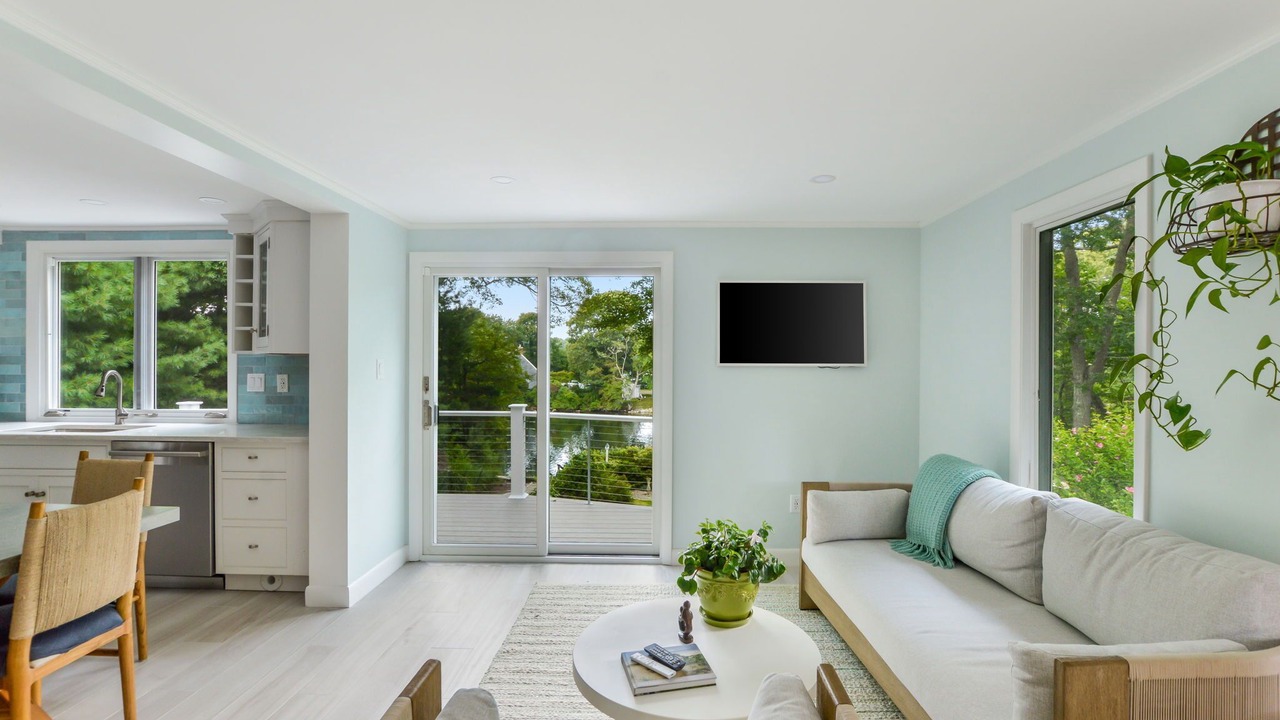 Photo of Livingroom in East Falmouth