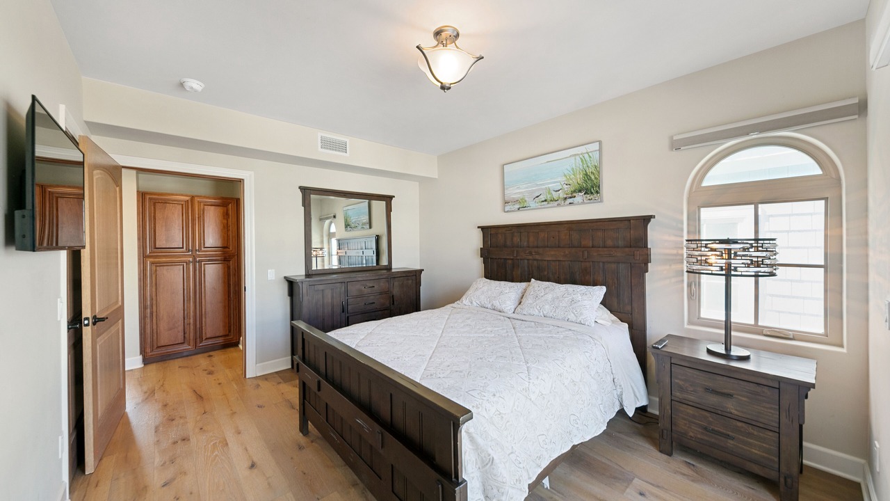 Photo of Bedroom in Hollywood Beach