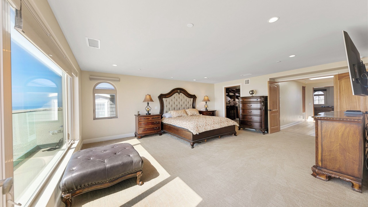 Photo of Bedroom in Hollywood Beach
