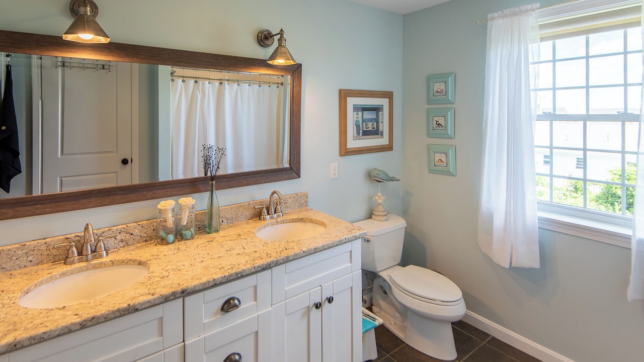 Photo of Bathroom in Sandwich