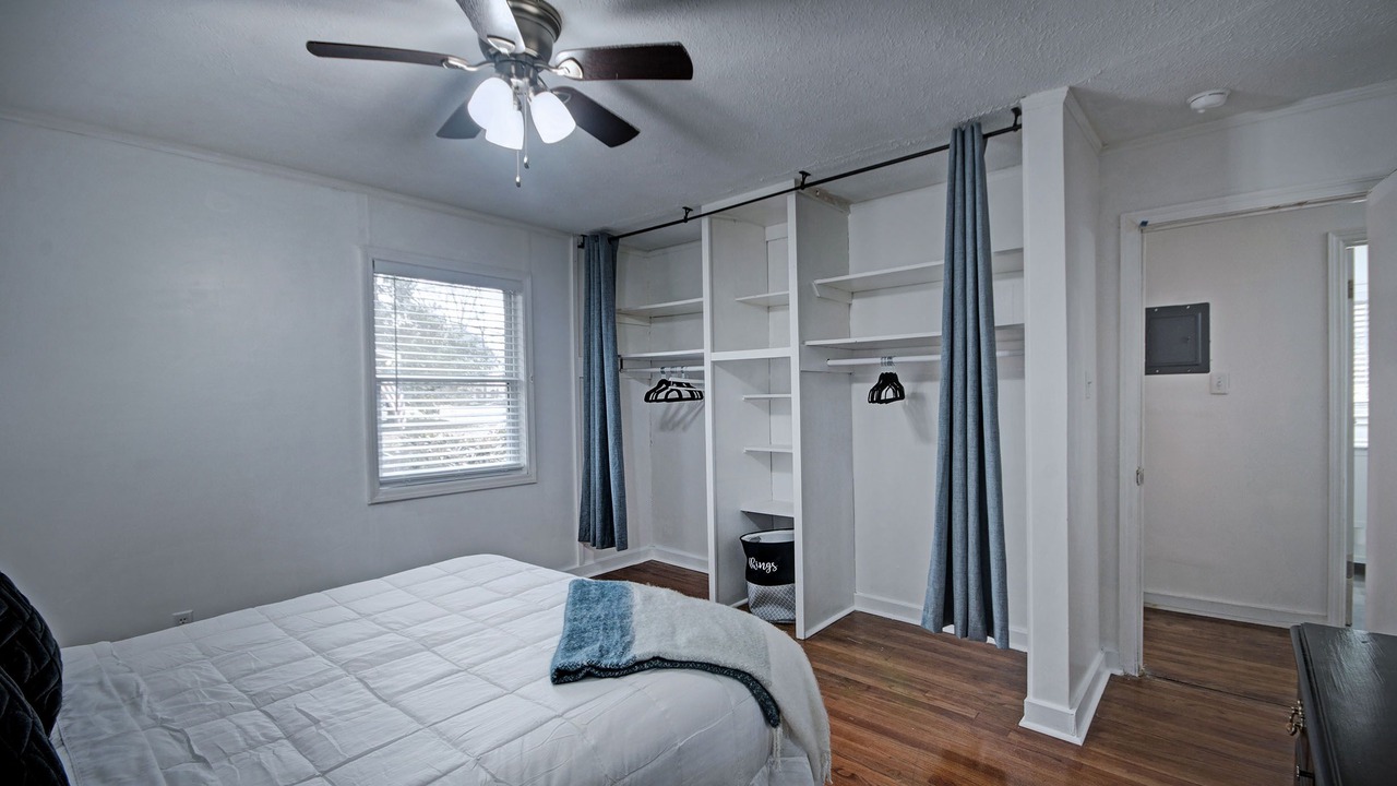 Photo of Bedroom in Tougaloo
