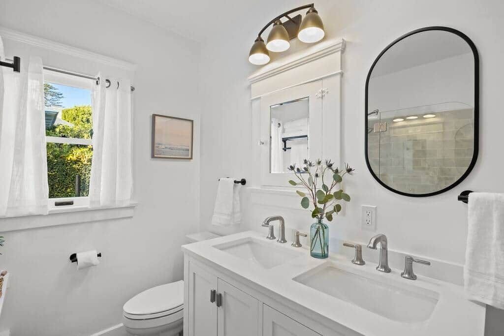 Photo of Bathroom in Ventura