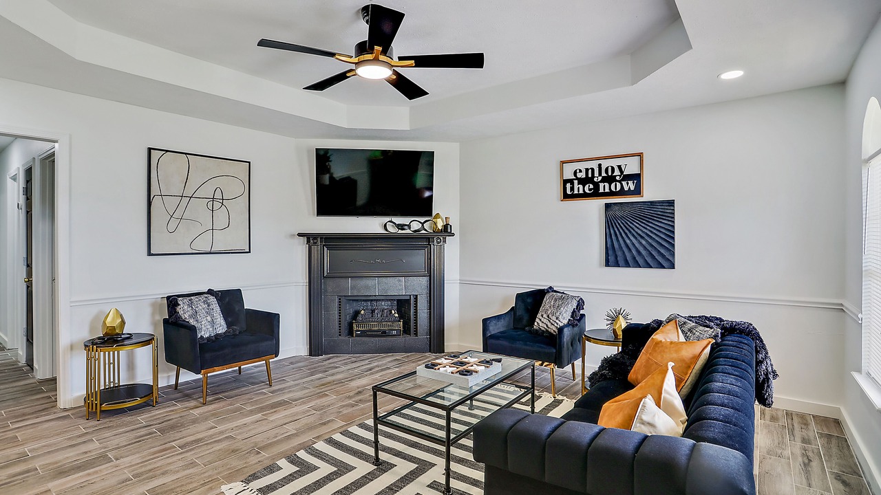 Photo of Livingroom in Pearl