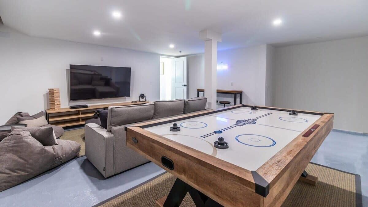 Photo of Bedroom in Racquet Club West
