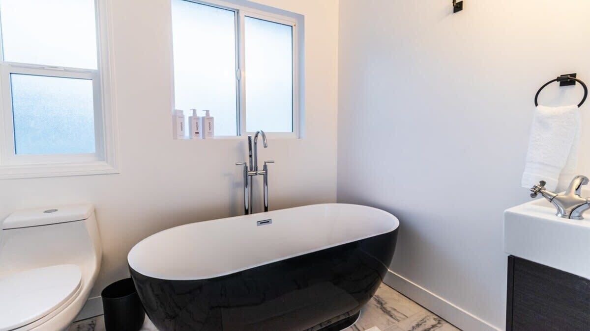 Photo of Bathroom in Racquet Club West