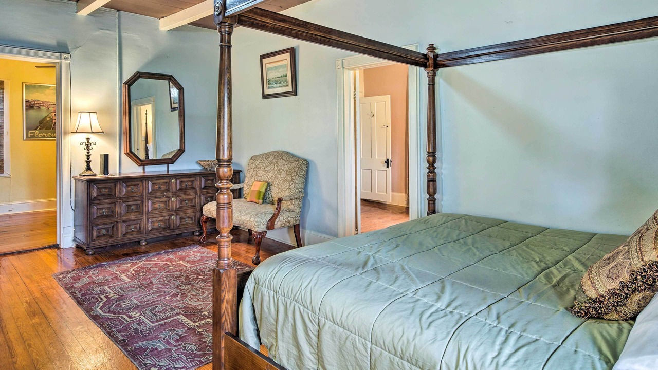 Photo of Bedroom in New Roads
