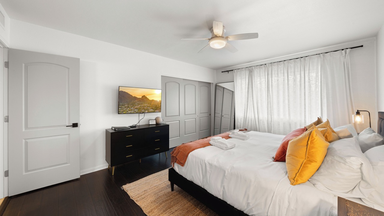 Photo of Bedroom in Fashion Square
