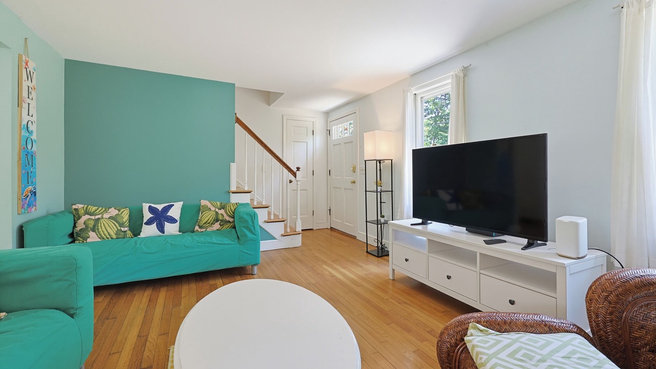 Photo of Livingroom in East Harwich
