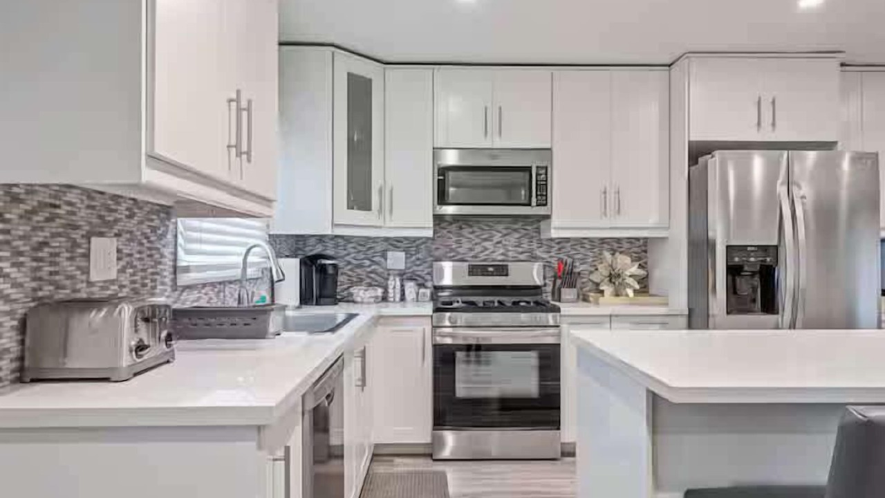 Photo of Kitchen in Lake Balboa