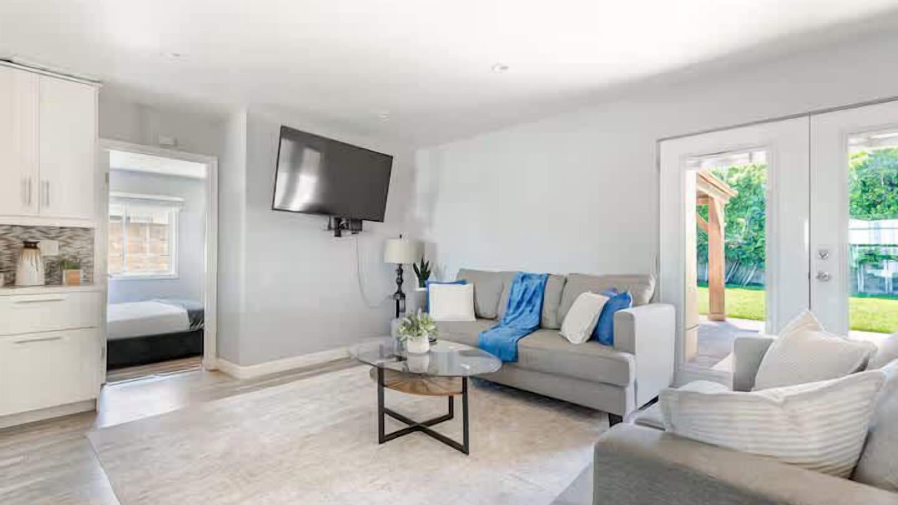Photo of Livingroom in Lake Balboa