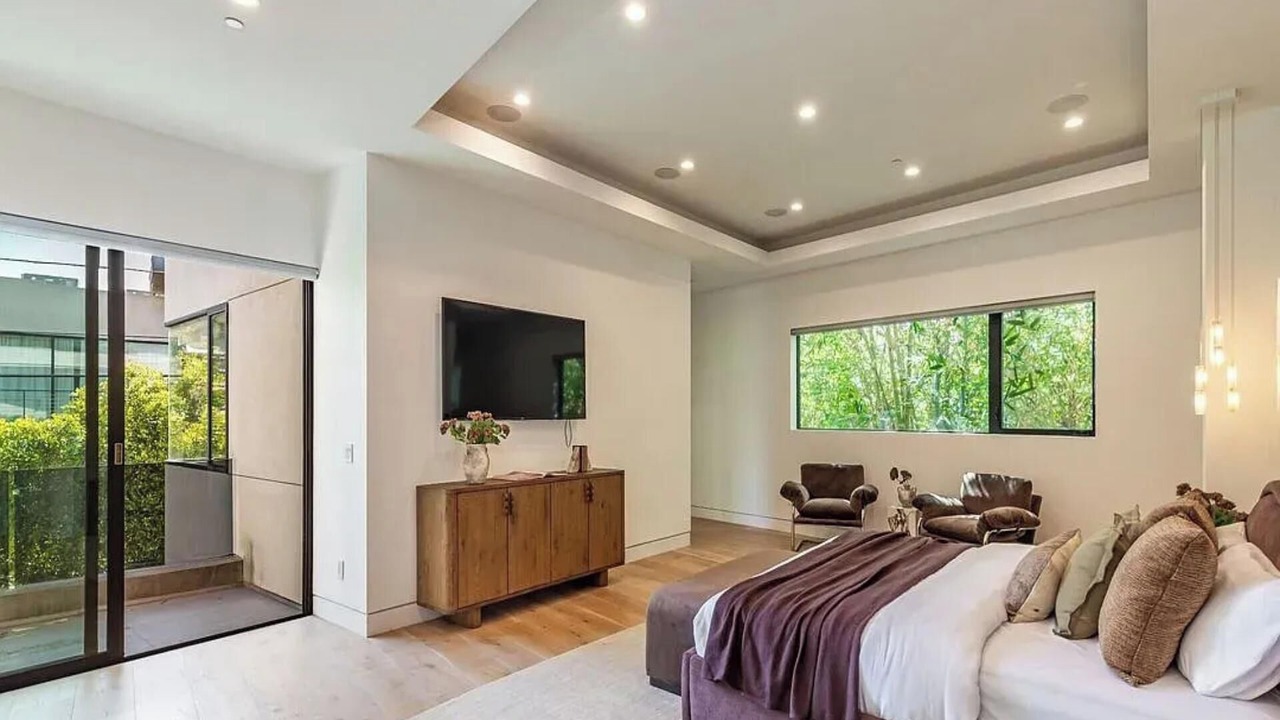 Photo of Bedroom in Beverly Grove