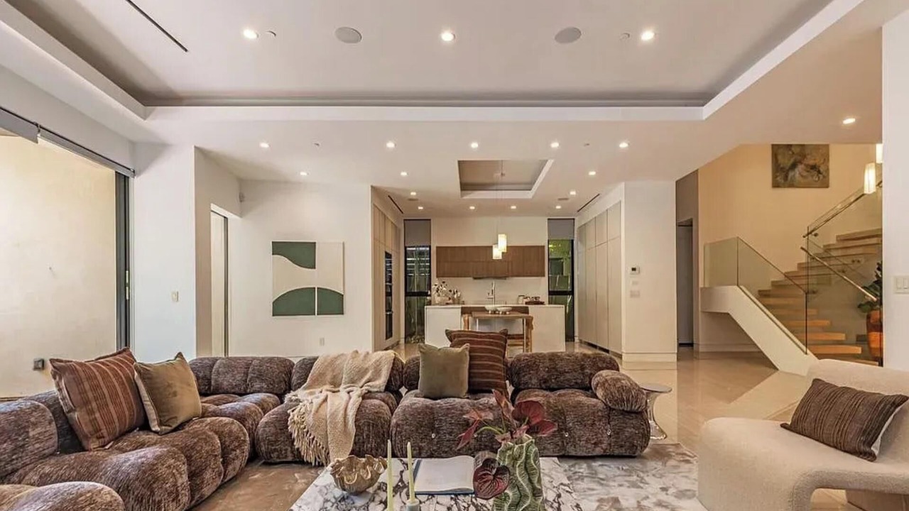 Photo of Livingroom in Beverly Grove