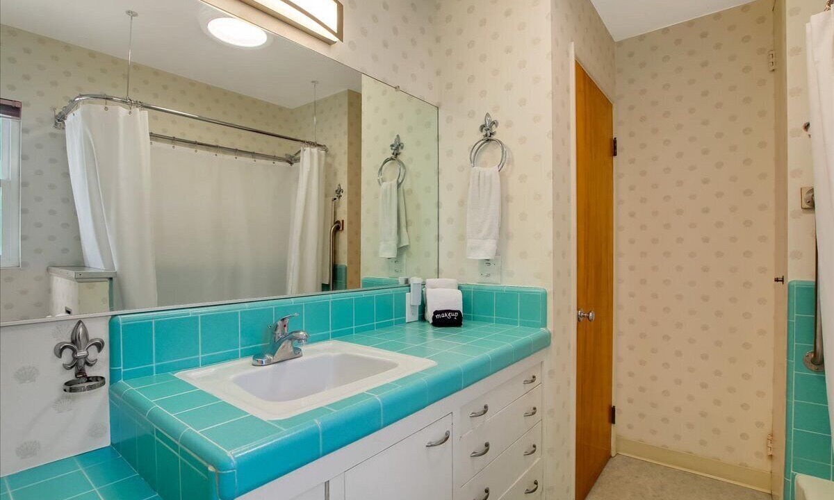 Photo of Bathroom in East Mesa